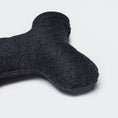 Indlæs billede i gallerifremviser, Cloud7 Hundelegetøj Bone Dark Grey - MyDreamPet