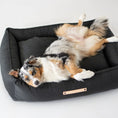 Indlæs billede i gallerifremviser, Labbvenn Hundeseng Töve Bed Mørk Grå - MyDreamPet